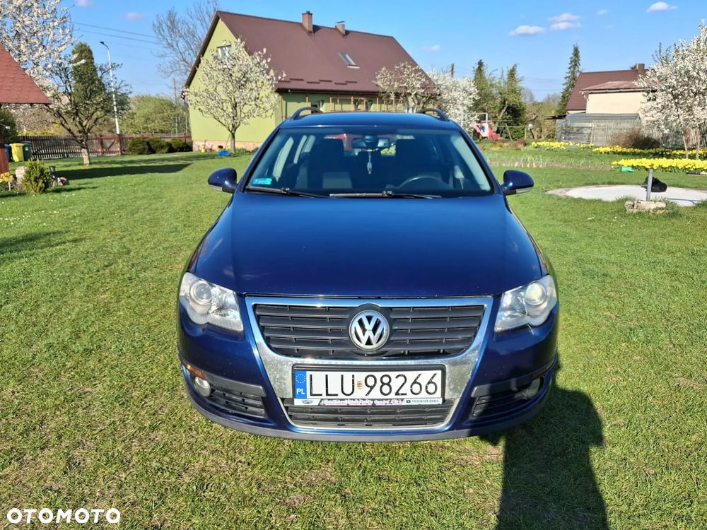 Volkswagen Passat - 2