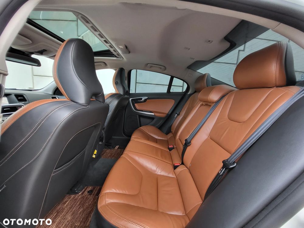 Volvo S60 - 22