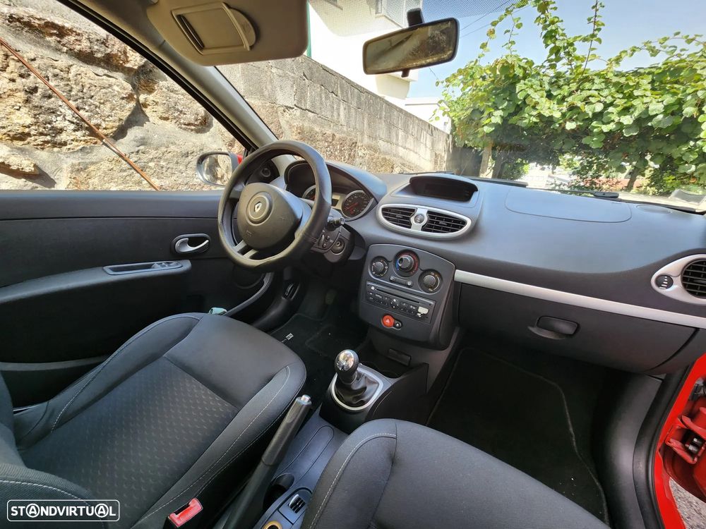 Renault Clio 1.2 16V Dynamique - 8