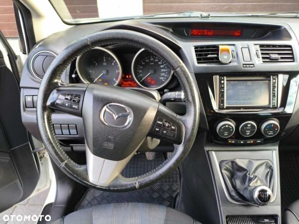 Mazda 5 - 6