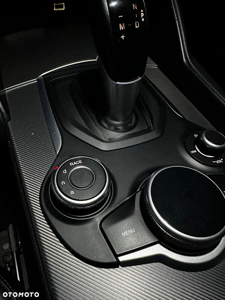 Alfa Romeo Giulia - 23