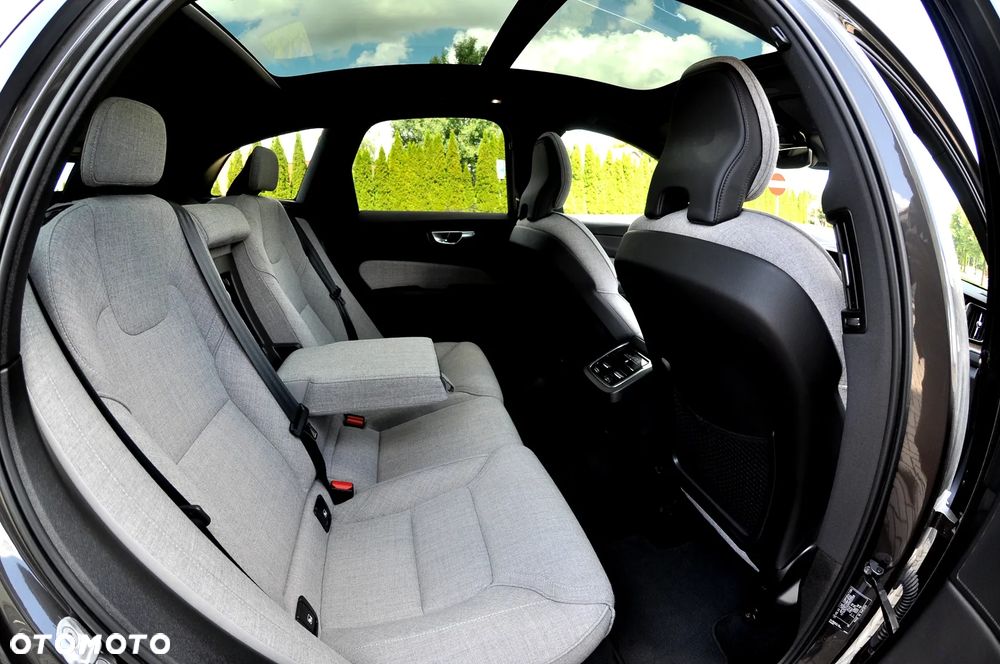 Volvo XC 60 B4 D AWD Geartronic Inscription - 18