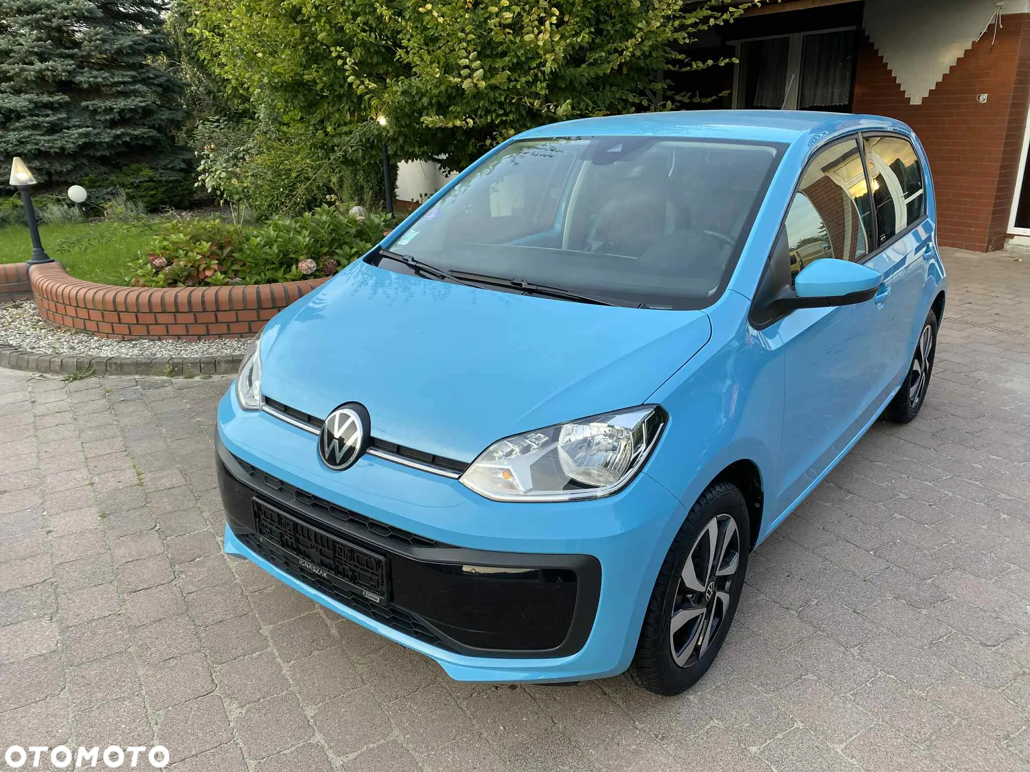 Volkswagen up! Active - 31