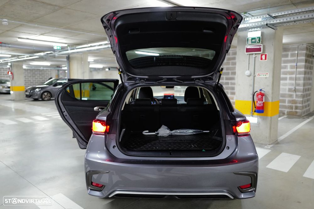 Lexus CT 200h Executive+ - 11