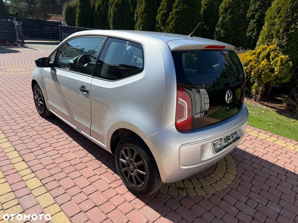 Volkswagen up! R-Line - 4