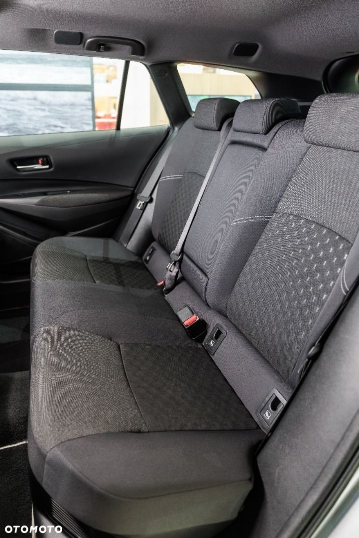 Toyota Corolla - 12