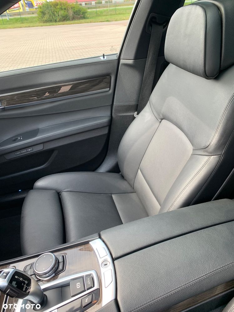 BMW Seria 7 730d - 12