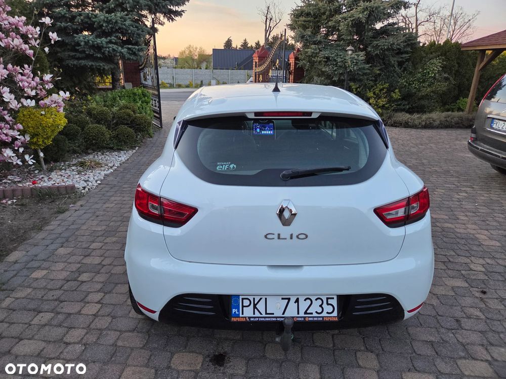 Renault Clio 1.2 16V 75 Expression - 11