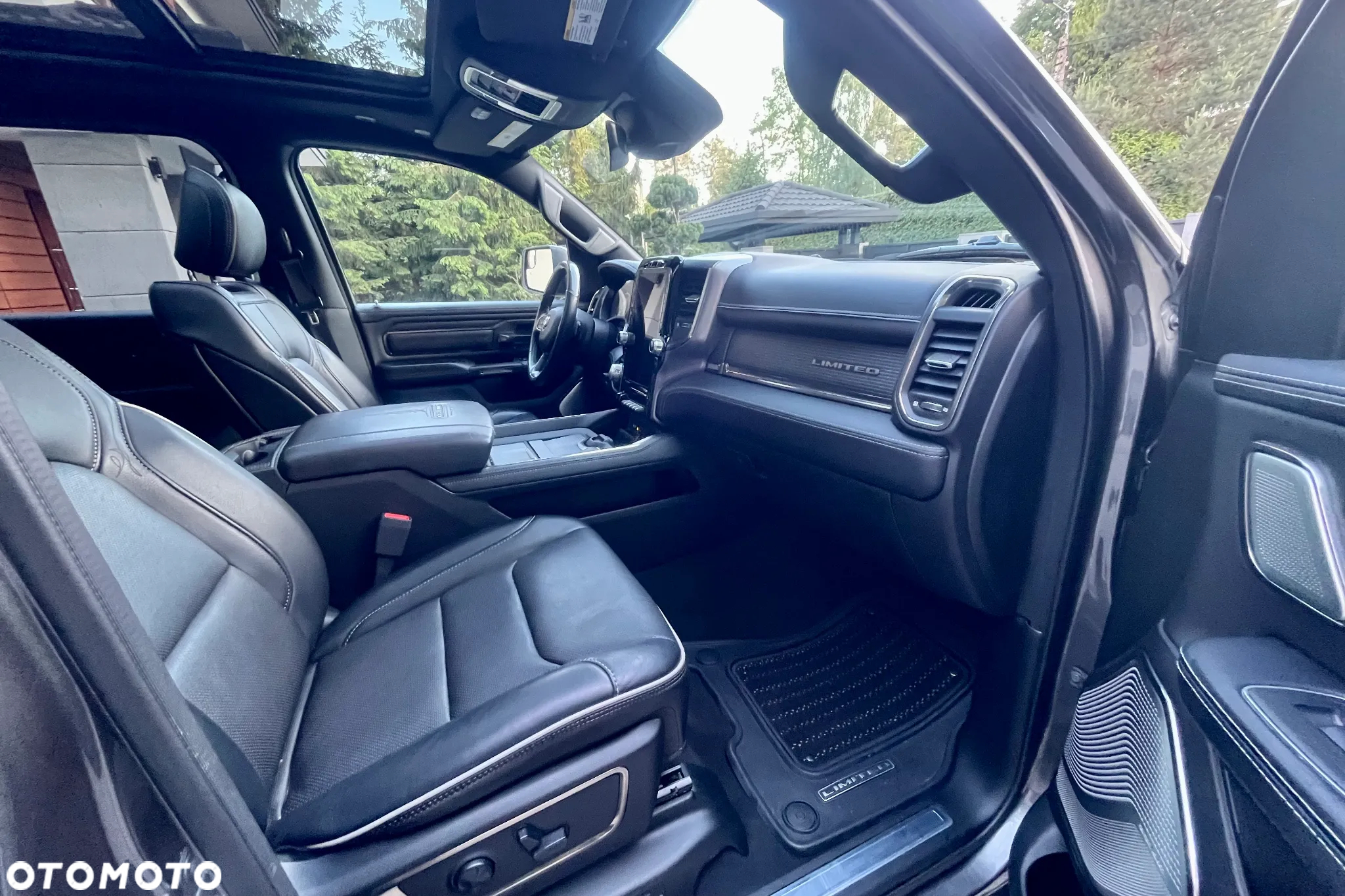 RAM 1500 5.7 Crew Cab Limited - 27