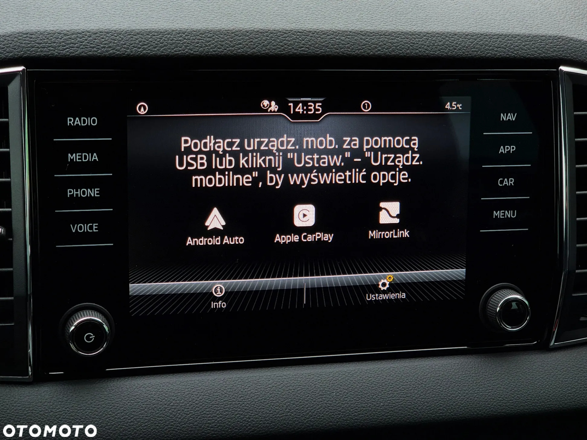 Skoda Karoq 1.5 TSI ACT 4x2 Ambition - 24
