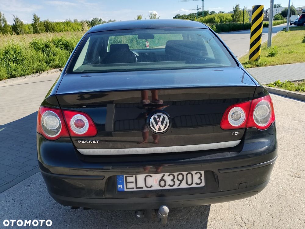 Volkswagen Passat 1.9 TDI DPF Trendline - 6