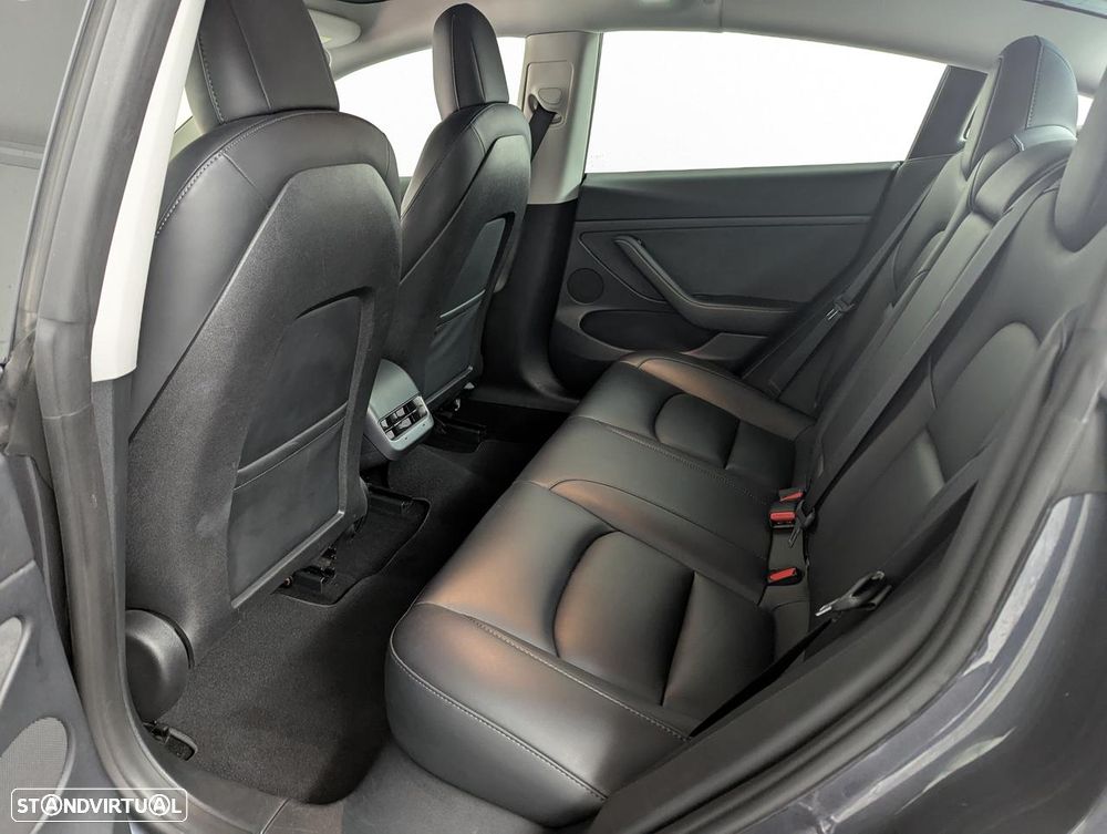 Tesla Model 3 Long Range Tração Traseira - 15