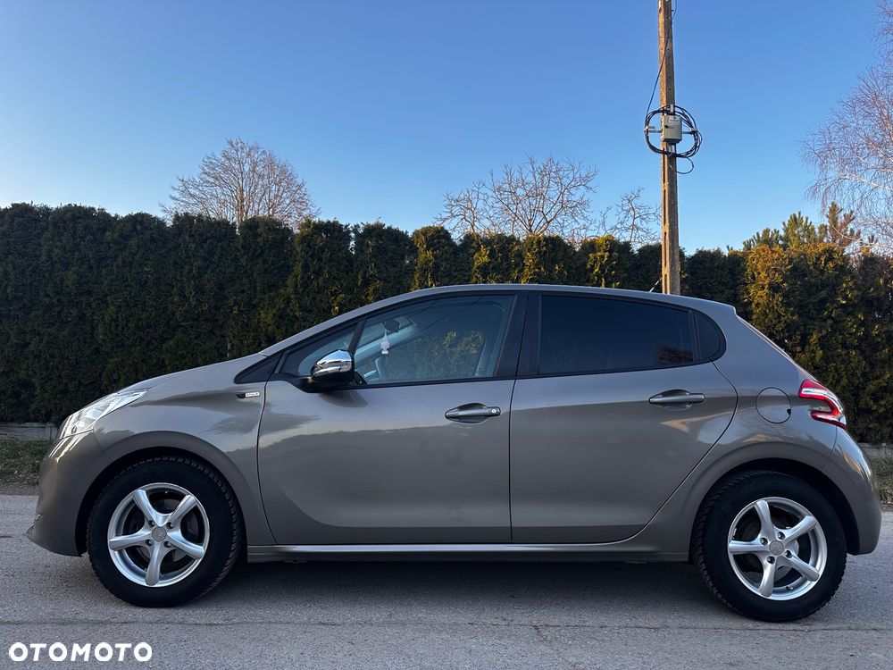 Peugeot 208 PureTech 82 Urban Move - 6