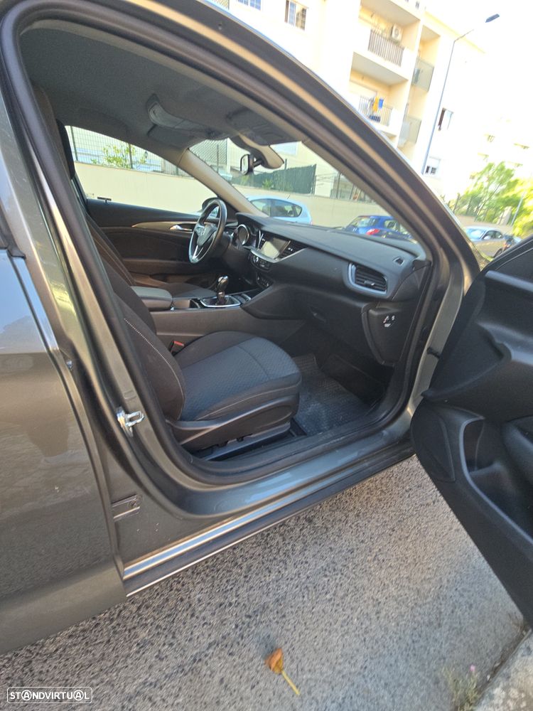 Opel Insignia 1.6 CDTI executive S/S - 19