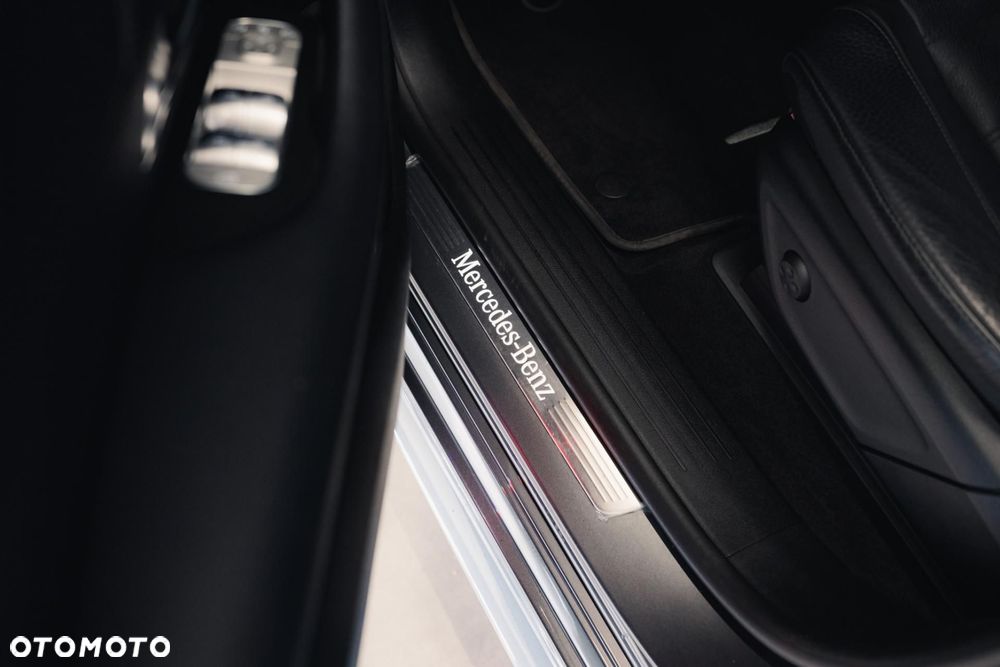 Mercedes-Benz GLE 450 4Matic 9G-TRONIC AMG Line - 36