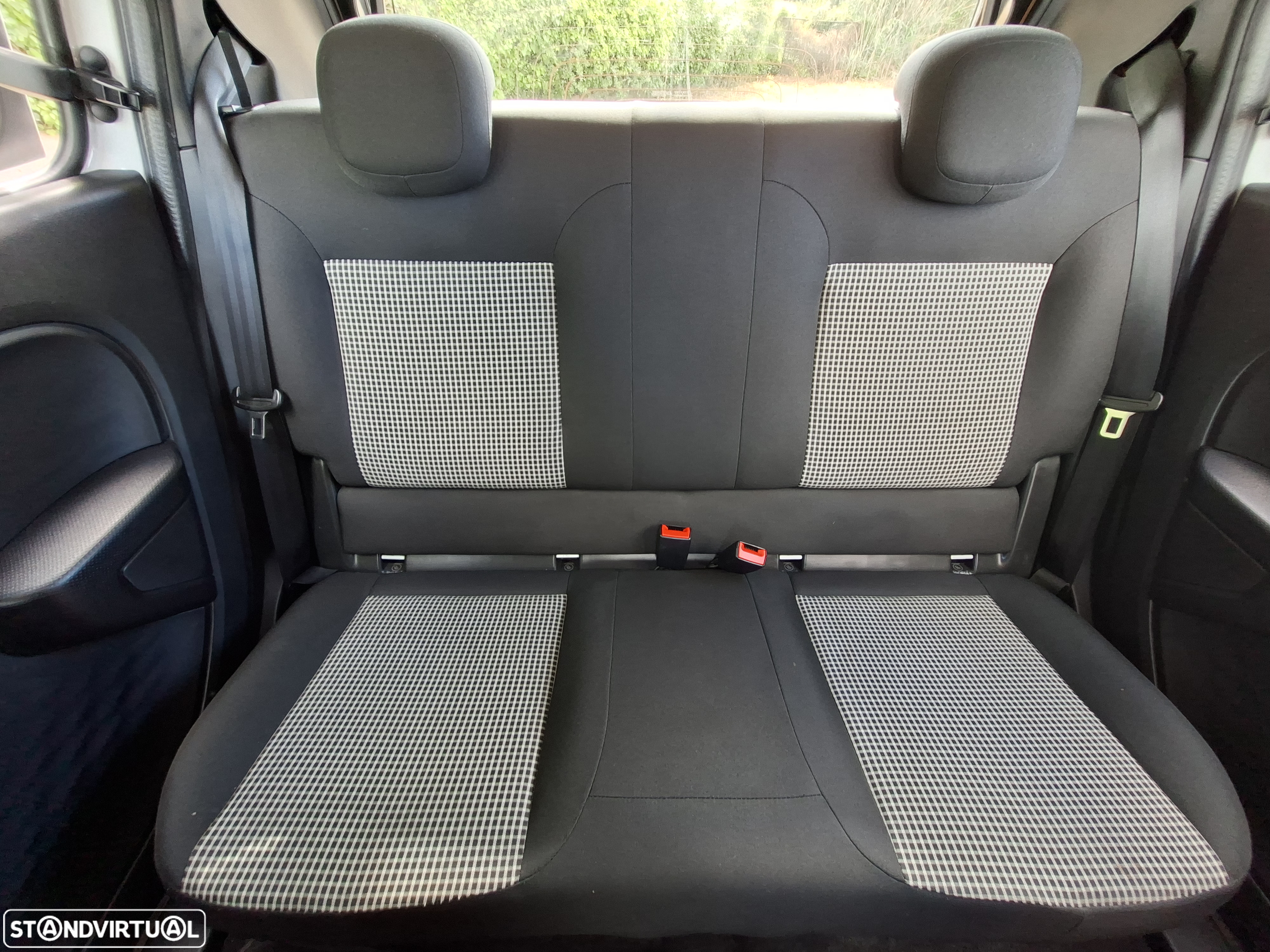 Renault Twingo SCe 70 Liberty - 34