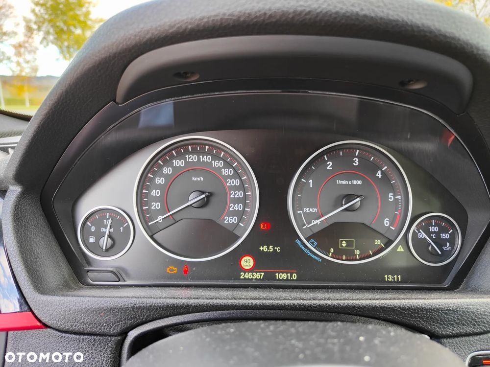 BMW Seria 3 320d DPF Edition Sport - 22