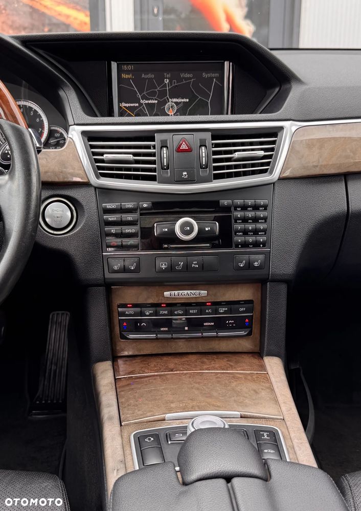 Mercedes-Benz Klasa E 350 CGI 7G-TRONIC Elegance - 36