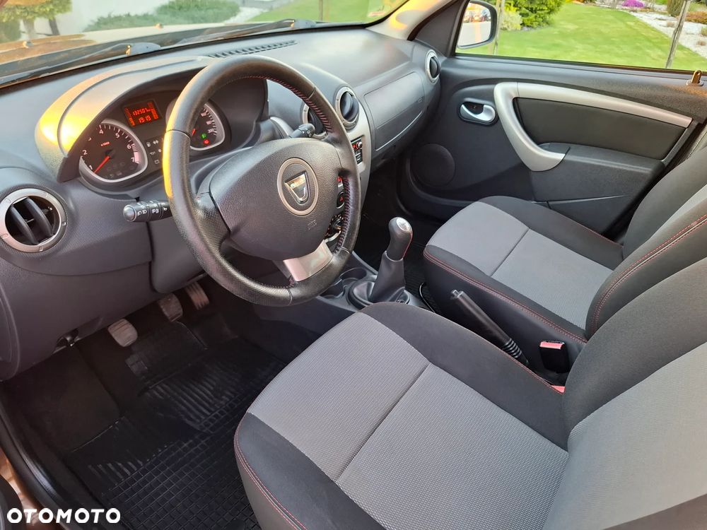 Dacia Duster 1.6 16V 105 4x2 Celebration - 35