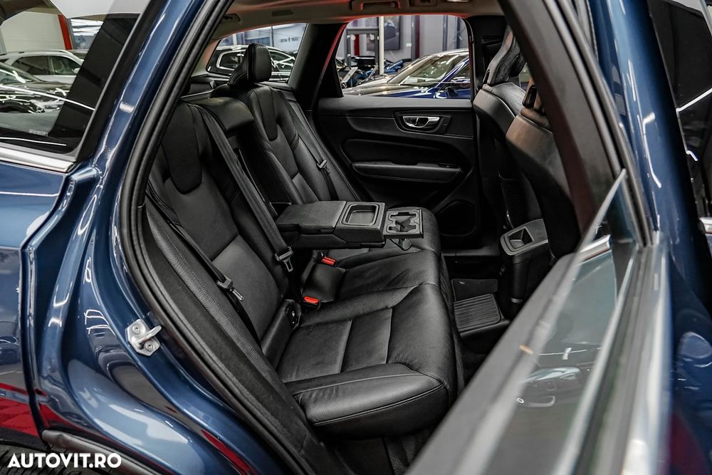 Volvo XC 60 Recharge T6 Twin Engine eAWD Inscription Expression - 10