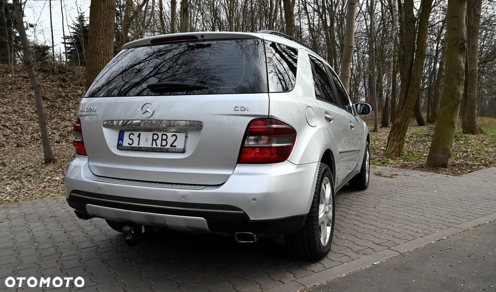 Mercedes-Benz ML - 23