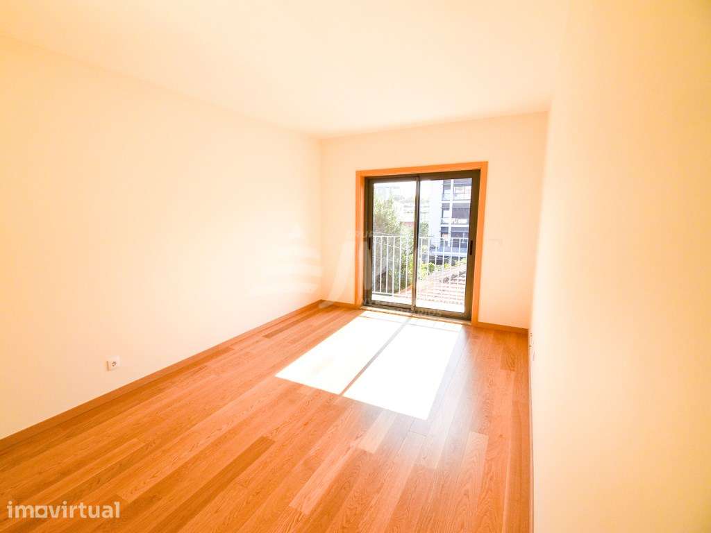 Apartamento T1 próximo ao Pólo Universitário - Grande imagem: 3/26