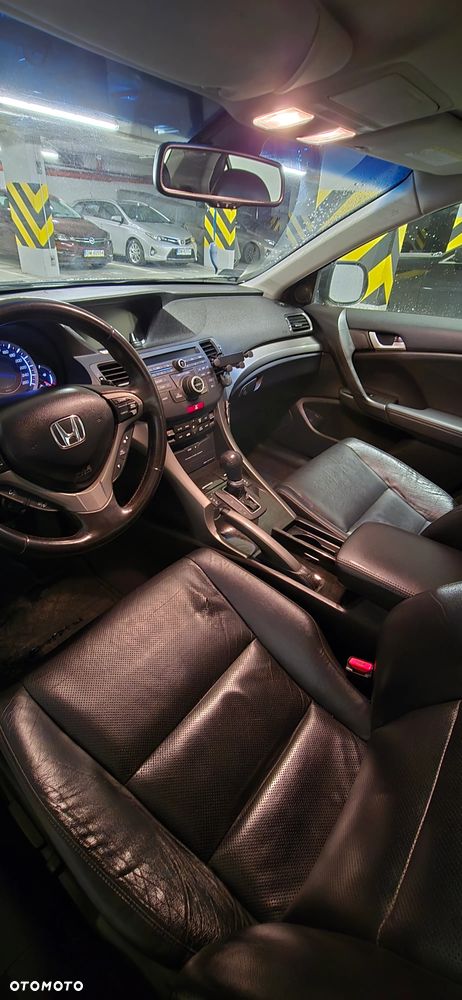 Honda Accord 2.0 Executive Nav - 11