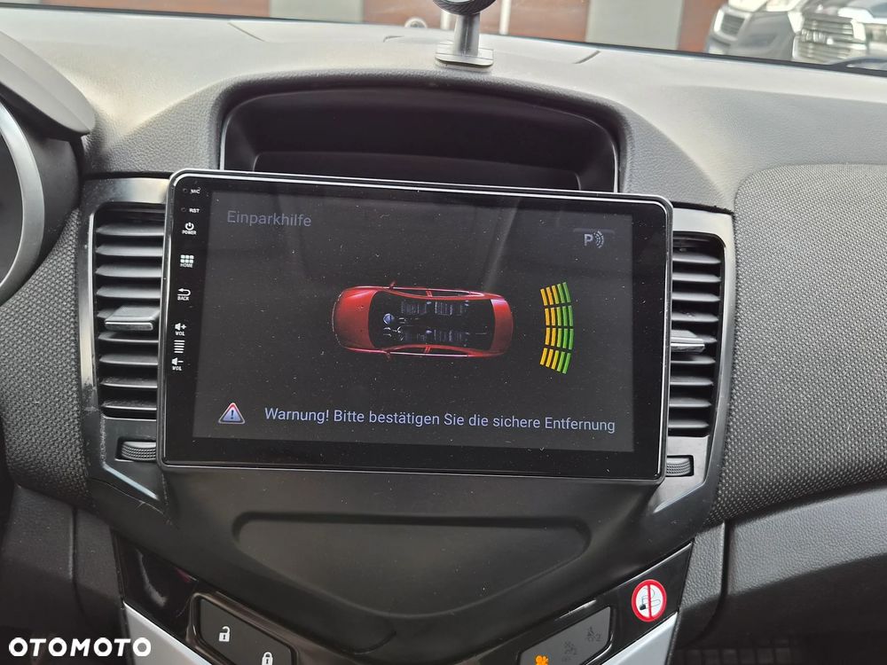 Chevrolet Cruze - 34