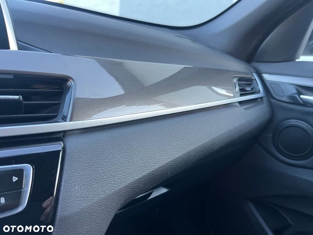 BMW X1 sDrive18d sport - 30