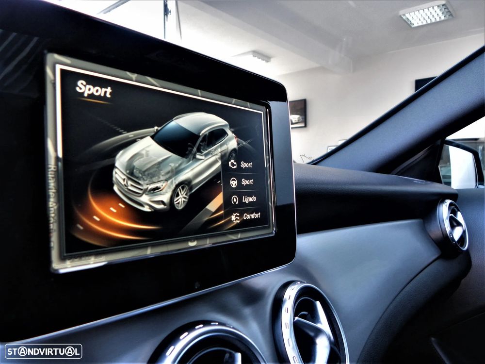 Mercedes-Benz GLA 180 d AMG Line - 13