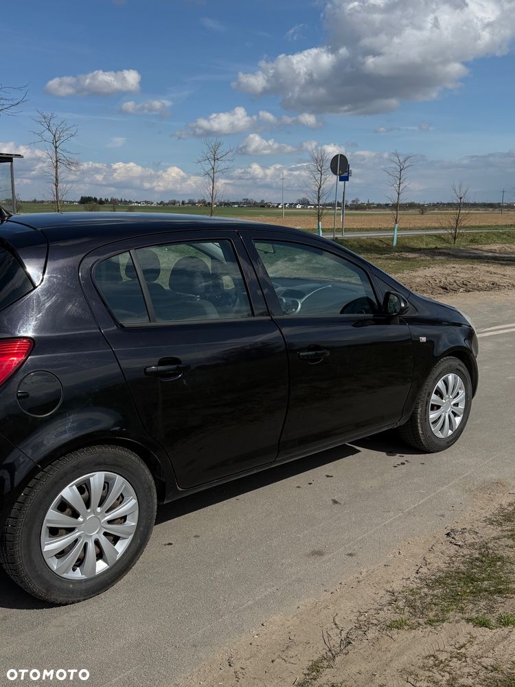 Opel Corsa 1.2 16V Cosmo - 4