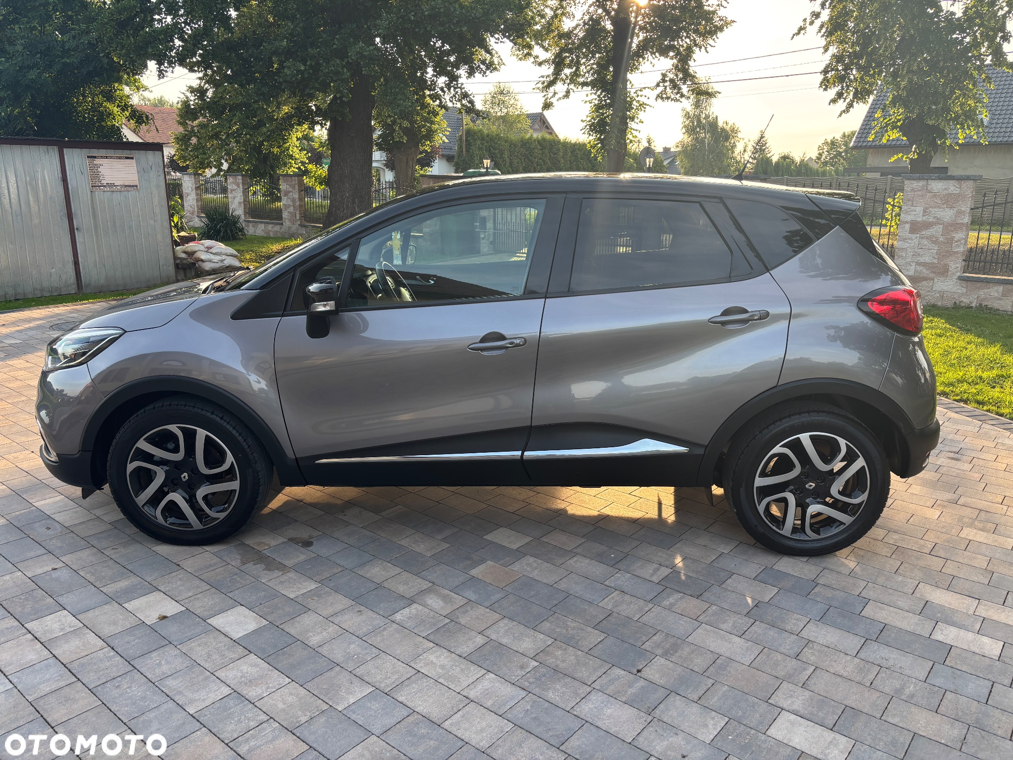 Renault Captur ENERGY TCe 120 EDC Luxe - 11