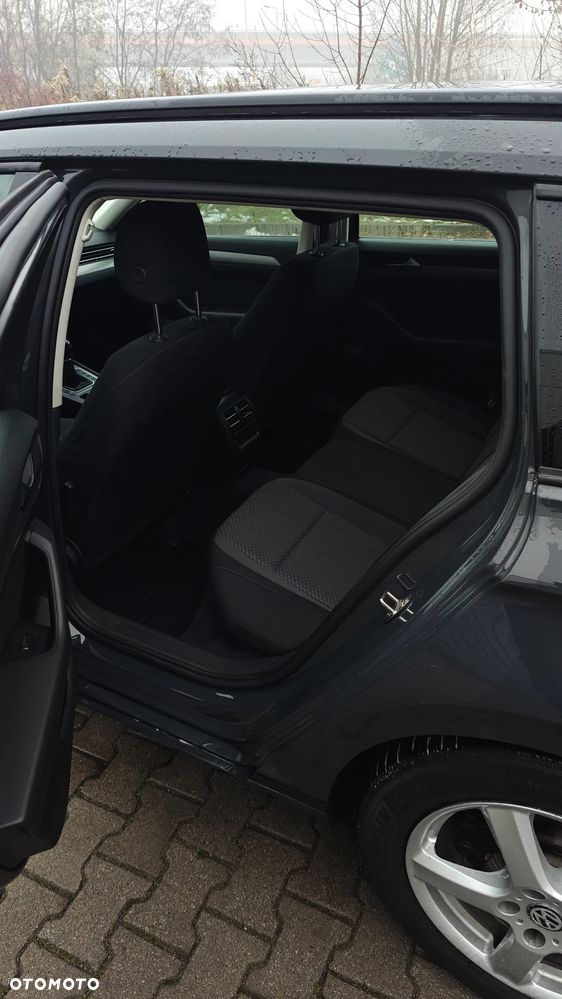 Volkswagen Passat - 10