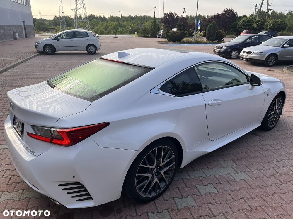 Lexus RC - 3