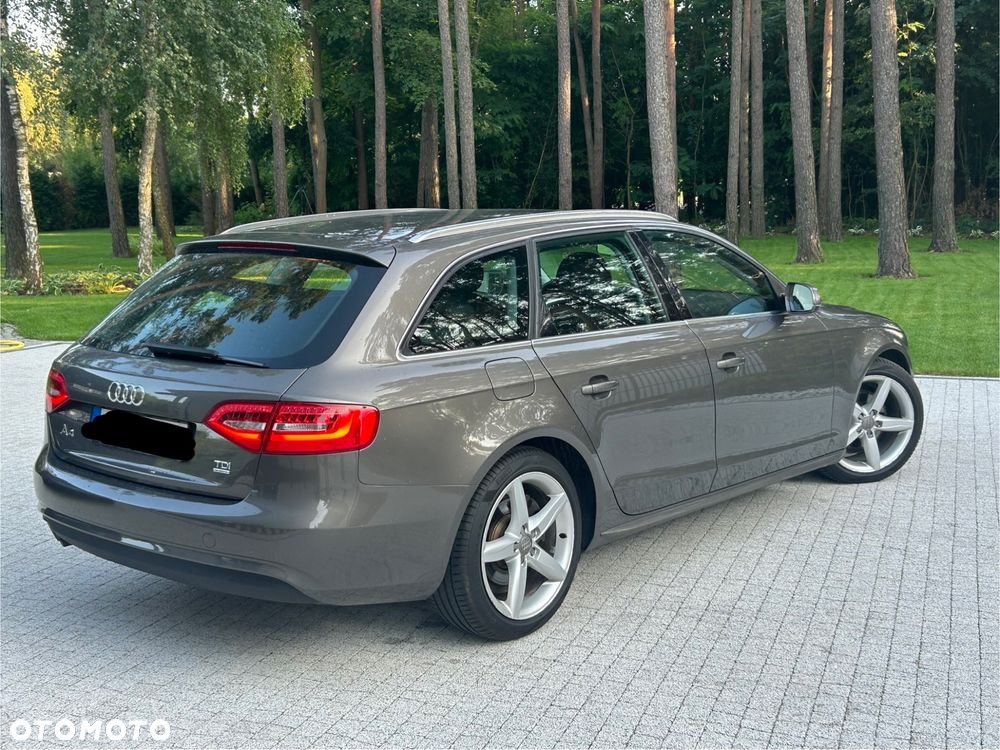 Audi A4 Avant 2.0 TDI Quattro - 9