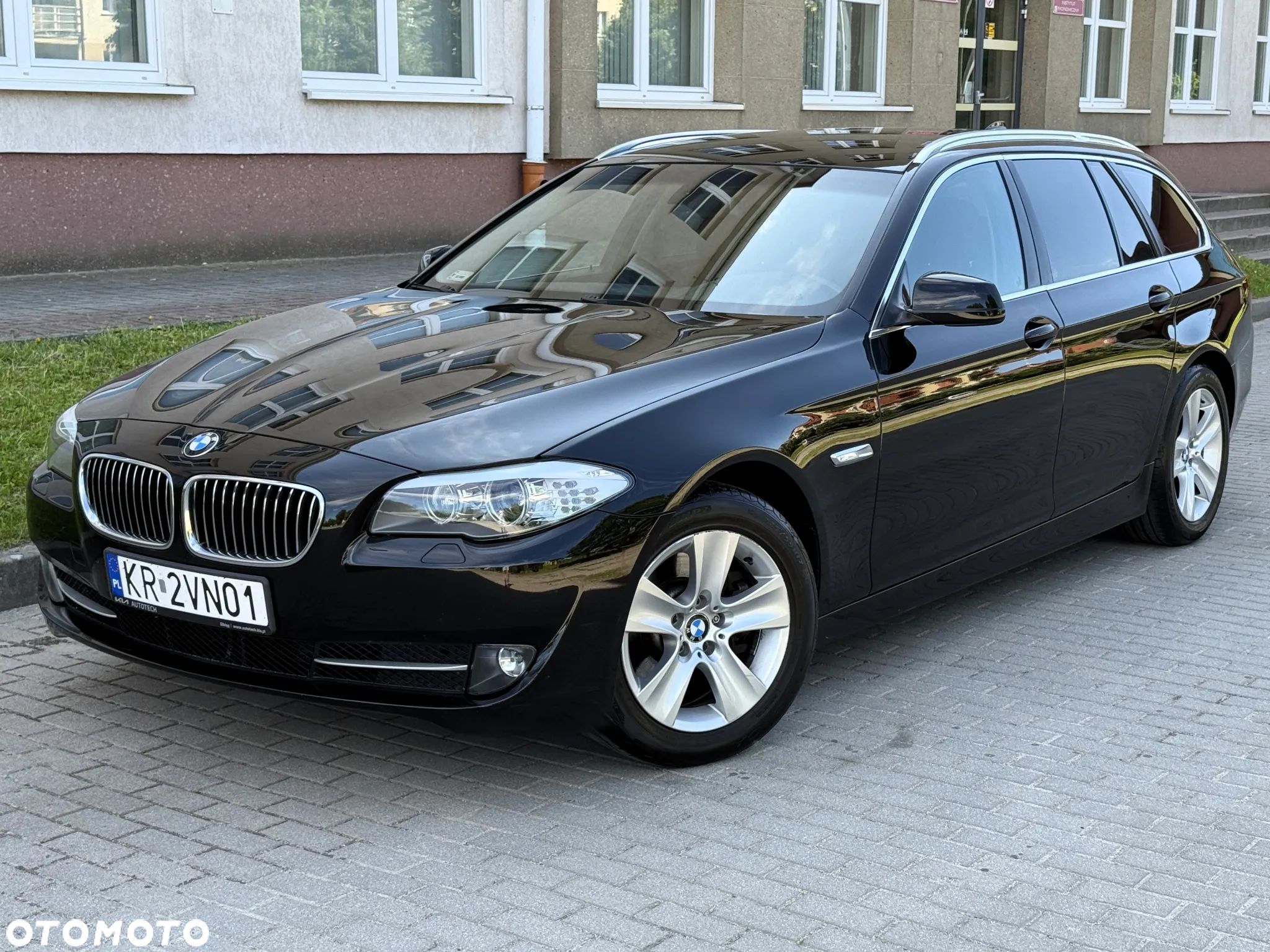 BMW Seria 5 520d Touring - 1