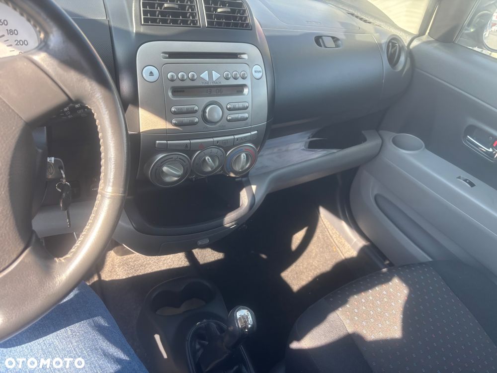 Daihatsu Sirion 1.3 - 33