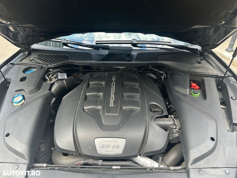 Porsche Cayenne 3.0TD TipTronic - 24