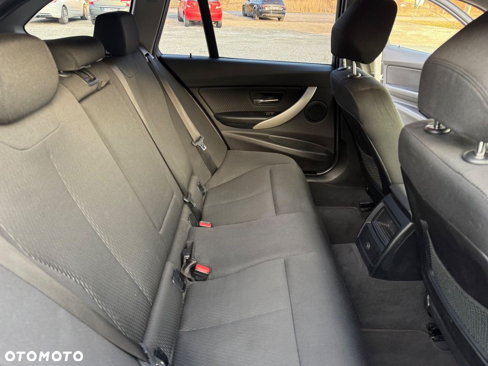 BMW Seria 3 316d EU6 - 19