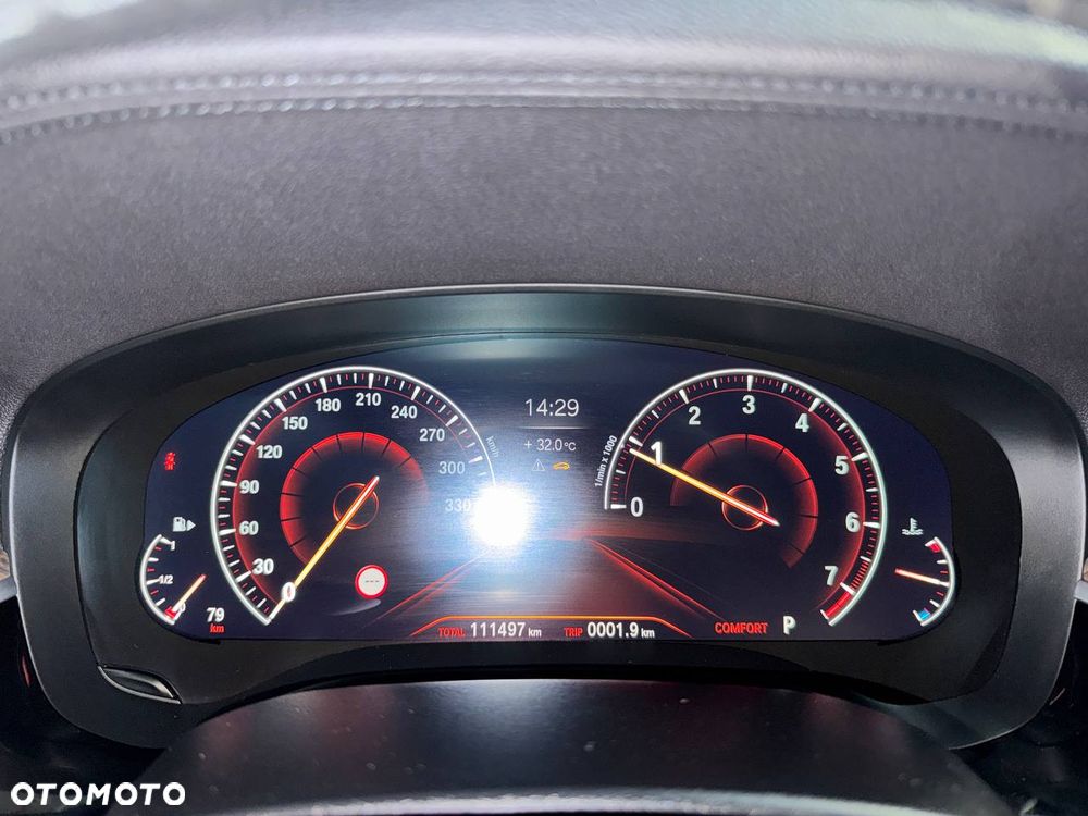 BMW Seria 5 530i xDrive M Sport Edition - 22