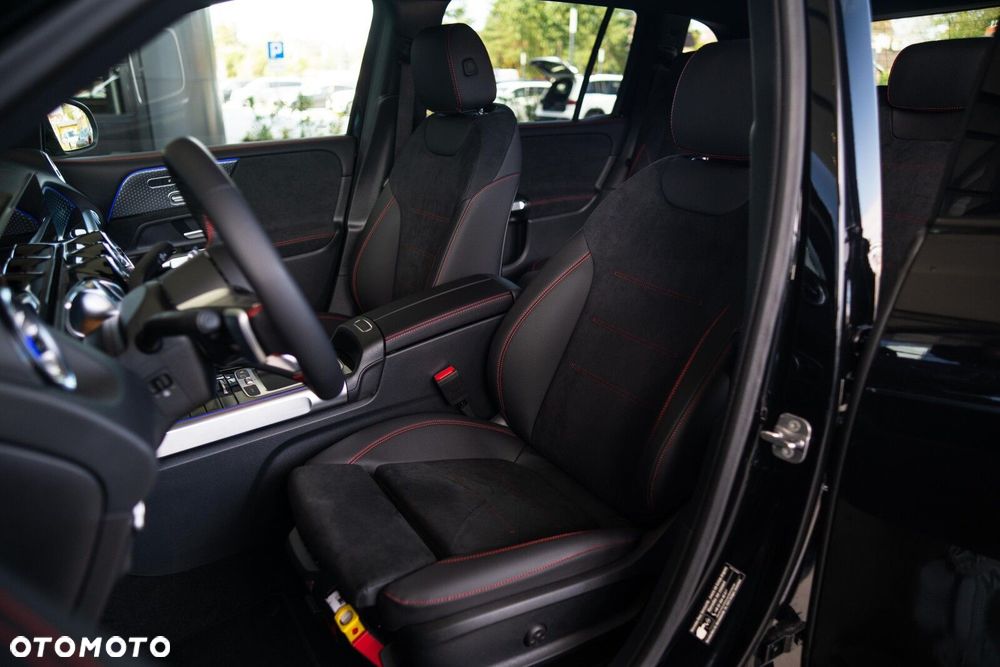 Mercedes-Benz GLB - 25