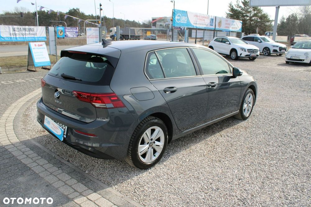 Volkswagen Golf - 6
