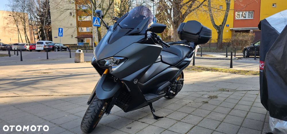 Yamaha Tmax - 12