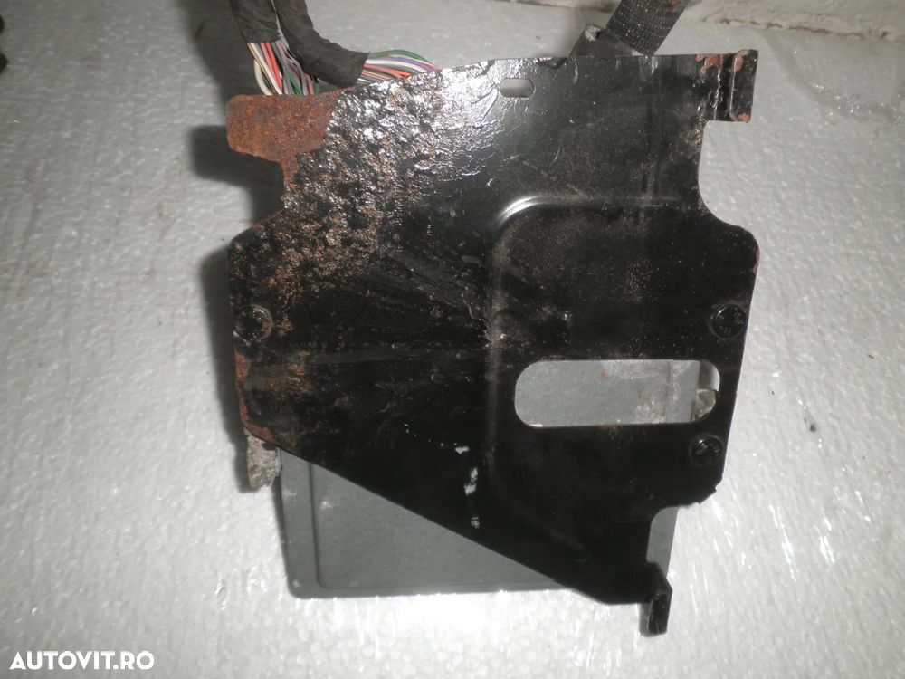 ECU / calculator motor Renault Megane 3 1.5 DCI 237104833R - 4