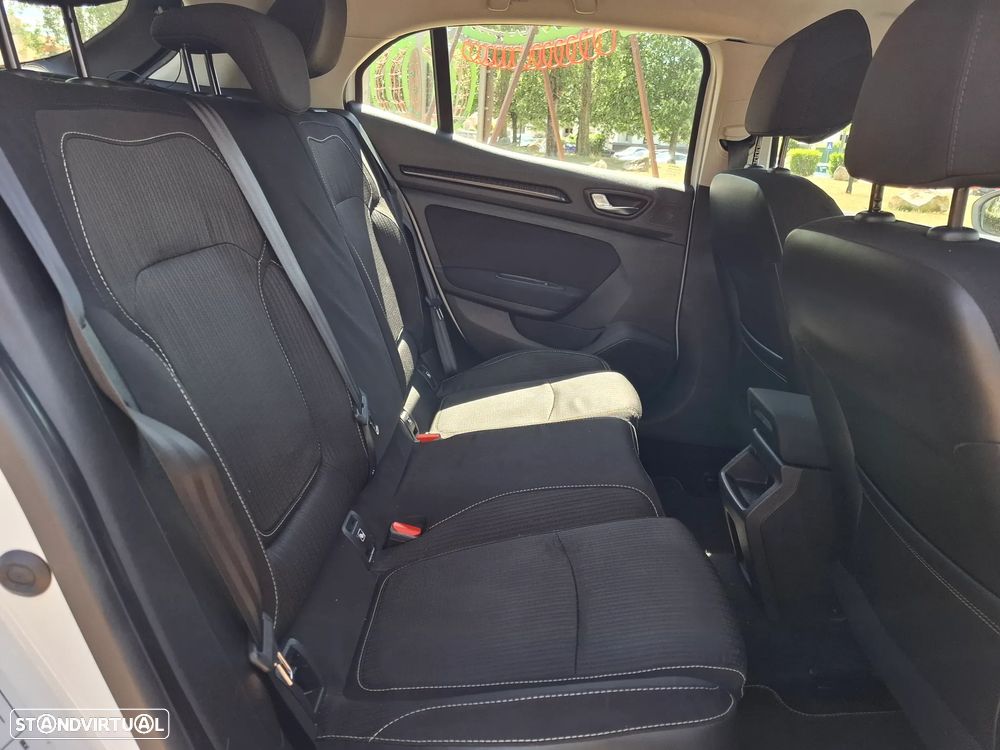 Renault Mégane 1.5 dCi Zen - 6