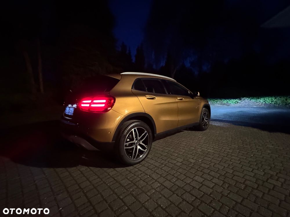 Mercedes-Benz GLA 200 7G-DCT Urban - 7