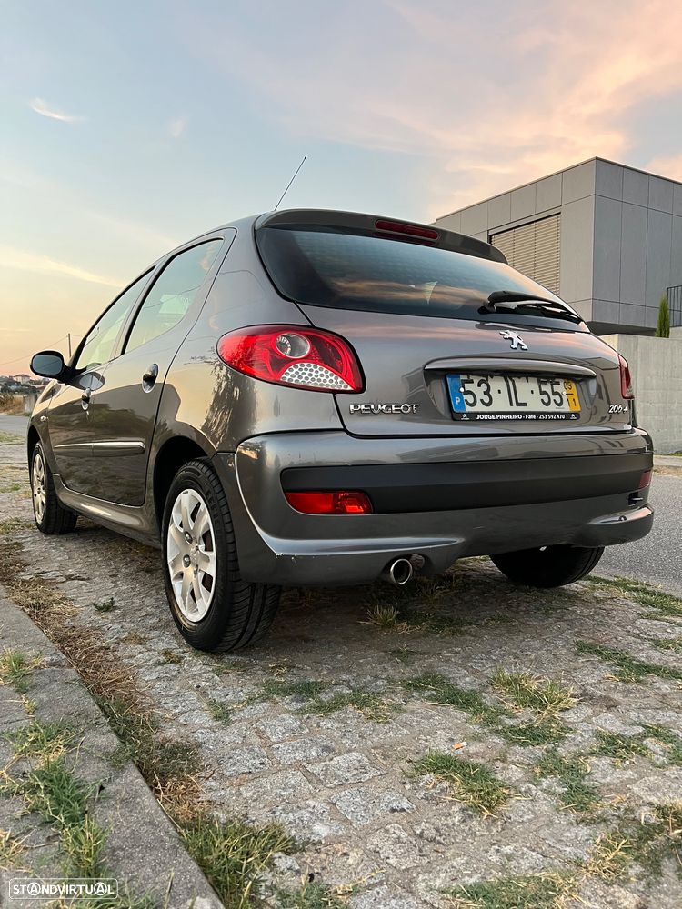 Peugeot 206+ 1.1 Trendy - 4