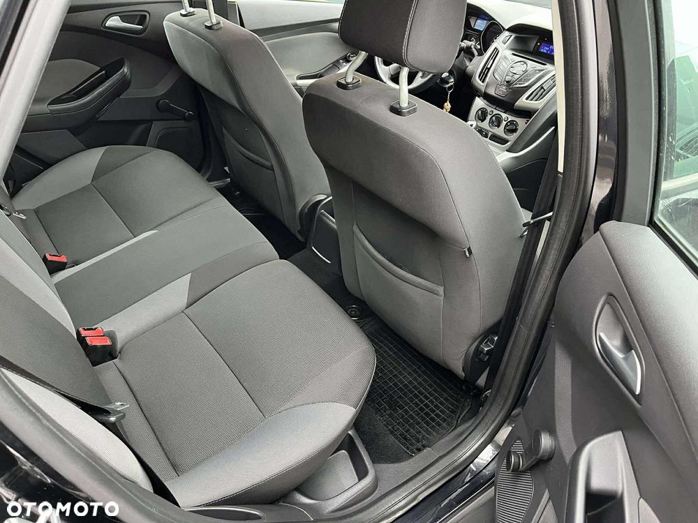 Ford Focus 1.6 Trend - 8