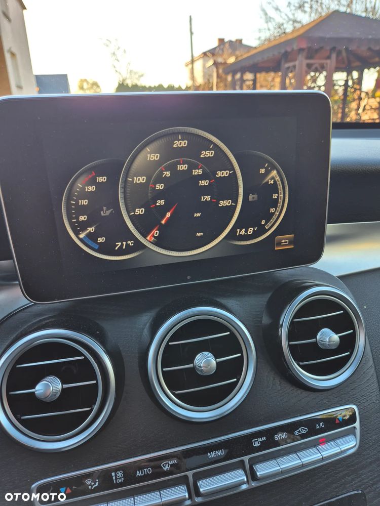 Mercedes-Benz GLC 250 d 4Matic 9G-TRONIC AMG Line - 17