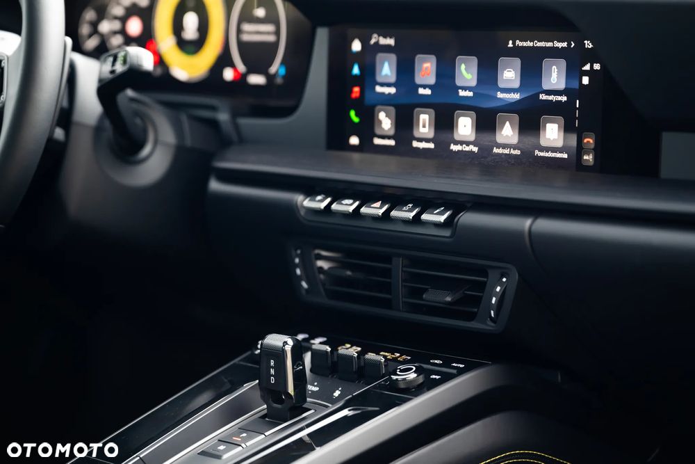 Porsche 911 Carrera T-Hybrid 4 GTS - 20